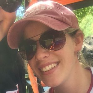 Meet your Posher, Kayla